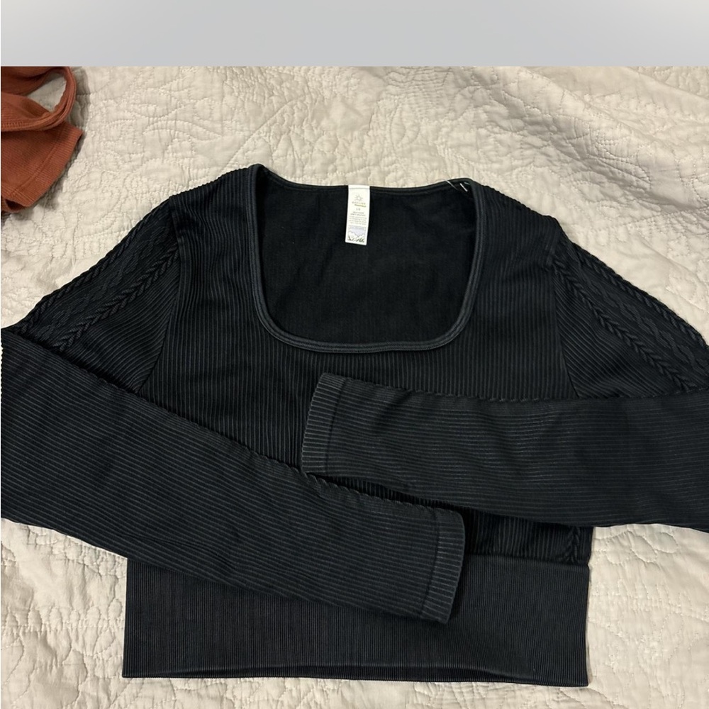 Offline by aerie seamless long sleeve brand new never worn size L